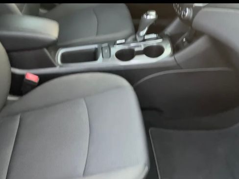 Used 2017 Chevrolet Cruze LT w/ Convenience Package image 11