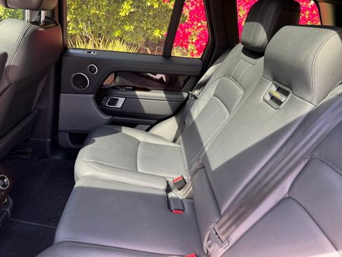 Used 2022 Land Rover Range Rover image 22