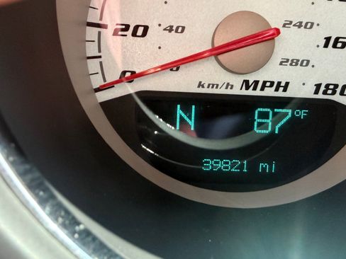 Used 2009 Dodge Challenger SRT8 w/ SRT Option Group II RWD image 5