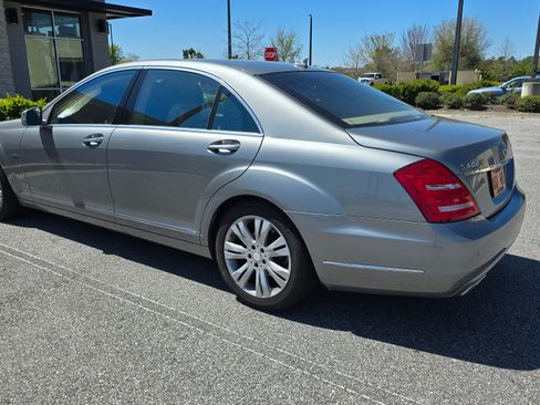 Used 2010 Mercedes-Benz S 400 image 2
