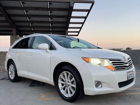 Used 2010 Toyota Venza FWD image 8