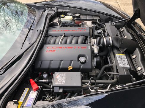 Used 2007 Chevrolet Corvette Coupe 2D w/ Preferred Equipment Group image 16