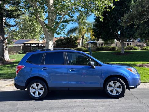 Used 2016 Subaru Forester 2.5i w/ Alloy Wheel Package image 9