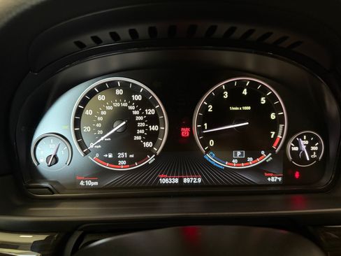 Used 2014 BMW 550i xDrive Sedan AWD/4WD image 13