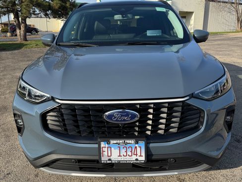 Used 2024 Ford Escape Platinum w/ Premium Technology Package image 14