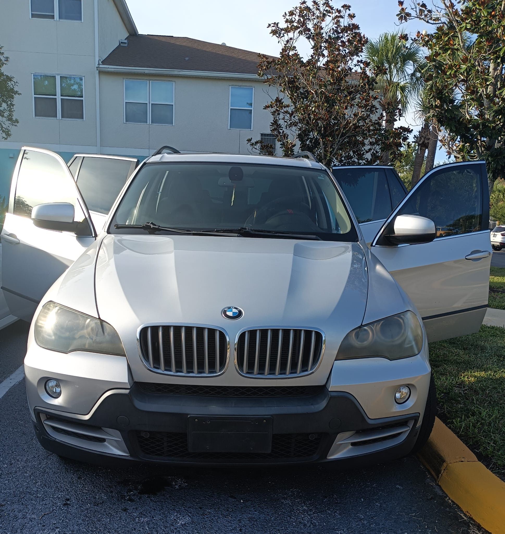 Used 2009 BMW X5 xDrive48i AWD/4WD image 2