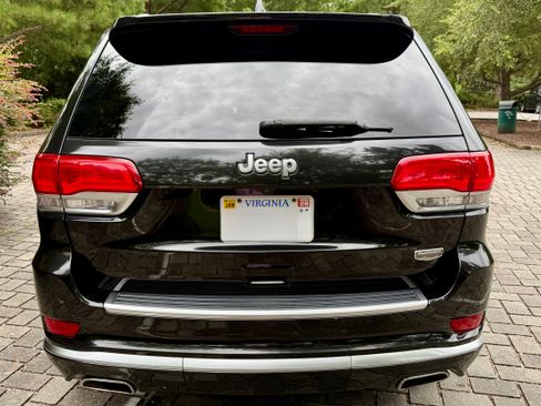 Used 2015 Jeep Grand Cherokee Summit w/ Platinum Series Group RWD image 17