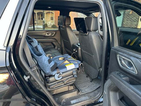 Used 2021 GMC Yukon SLT w/ SLT Luxury Plus Package image 15