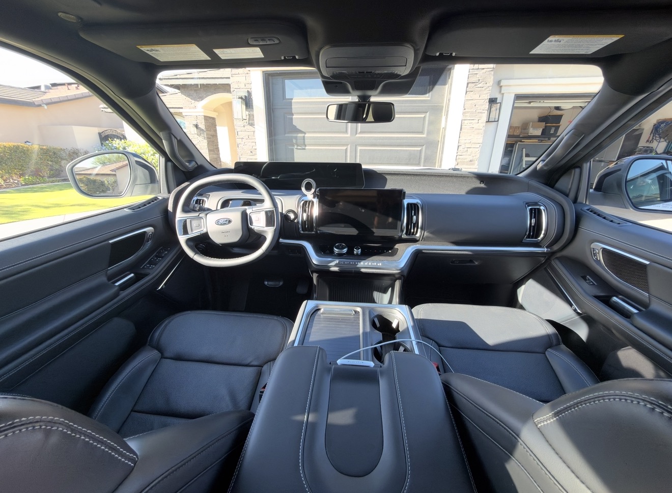 Used 2026 Ford Expedition Platinum w/ Stealth Performance Package AWD/4WD image 14