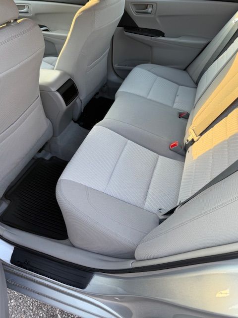 Used 2015 Toyota Camry LE FWD image 6