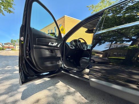 Used 2013 GMC Terrain SLT FWD image 16