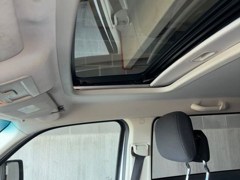 Used 2011 Dodge Nitro Heat w/ Trailer Tow Group image 12