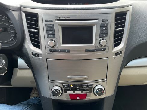 Used 2014 Subaru Outback 2.5i Premium image 20