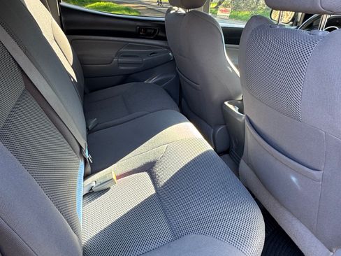 Used 2005 Toyota Tacoma PreRunner image 13