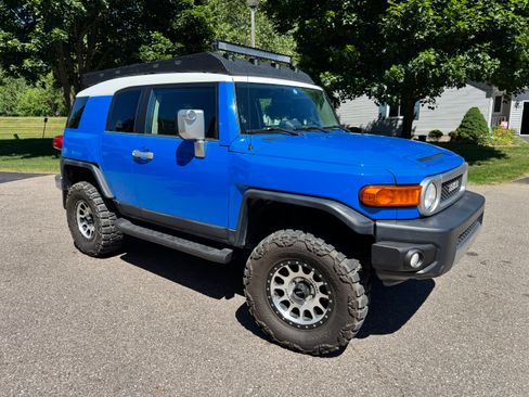 Used 2007 Toyota FJ Cruiser 4WD image 11