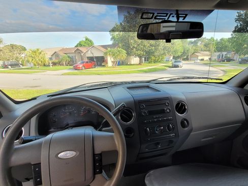 Used 2005 Ford F150 XLT image 5