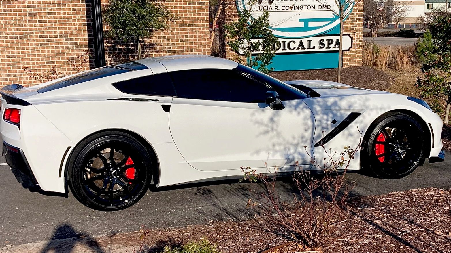Used 2014 Chevrolet Corvette Stingray Coupe w/ 3LT Preferred Equipment Group RWD image 2