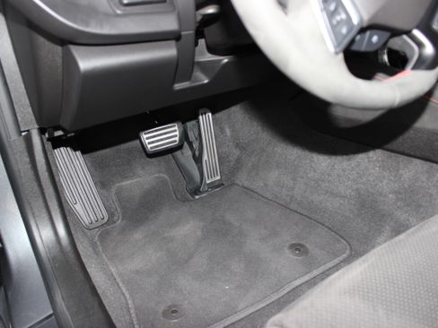 Used 2020 Chevrolet Camaro ZL1 image 19