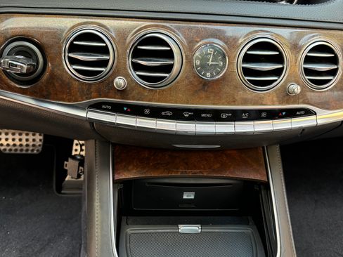 Used 2015 Mercedes-Benz S 550 S 550 4MATIC Sedan 4D image 12