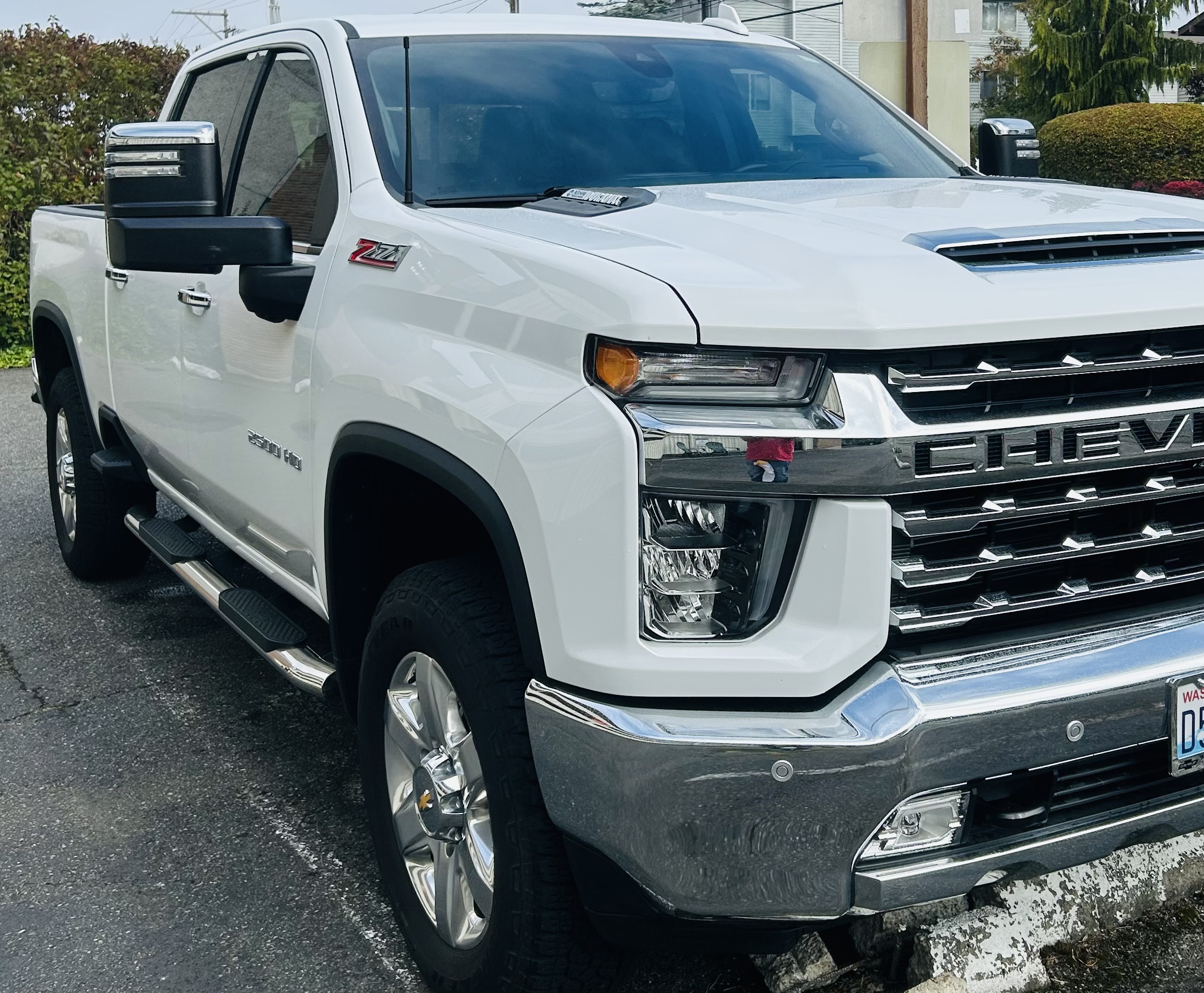 Used 2023 Chevrolet Silverado 2500 LTZ w/ LTZ Premium Package AWD/4WD image 2