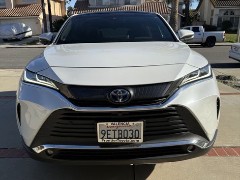 Used 2023 Toyota Venza Limited image 24