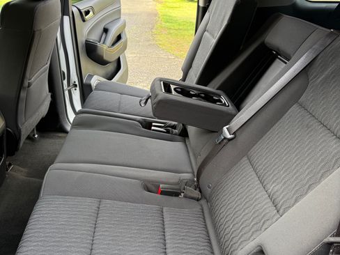 Used 2017 Chevrolet Suburban LS w/ All-Season Package image 12