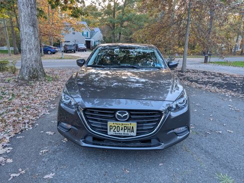 Used 2018 MAZDA MAZDA3 Touring image 6