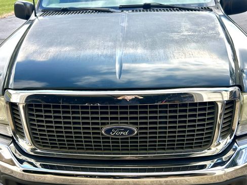 Used 2002 Ford Excursion XLT image 8