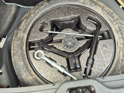 Used 2011 Volvo XC60 3.2 image 17