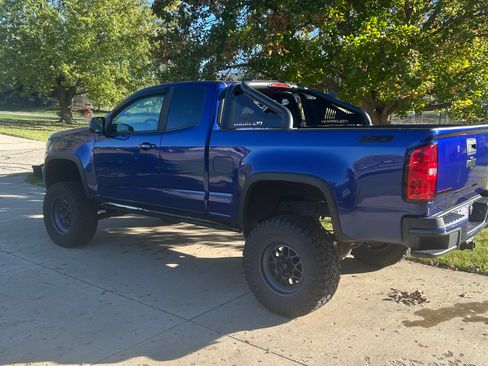 Used 2016 Chevrolet Colorado Z71 image 2