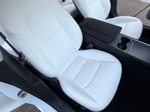 Used 2021 Tesla Model 3 Performance image 19