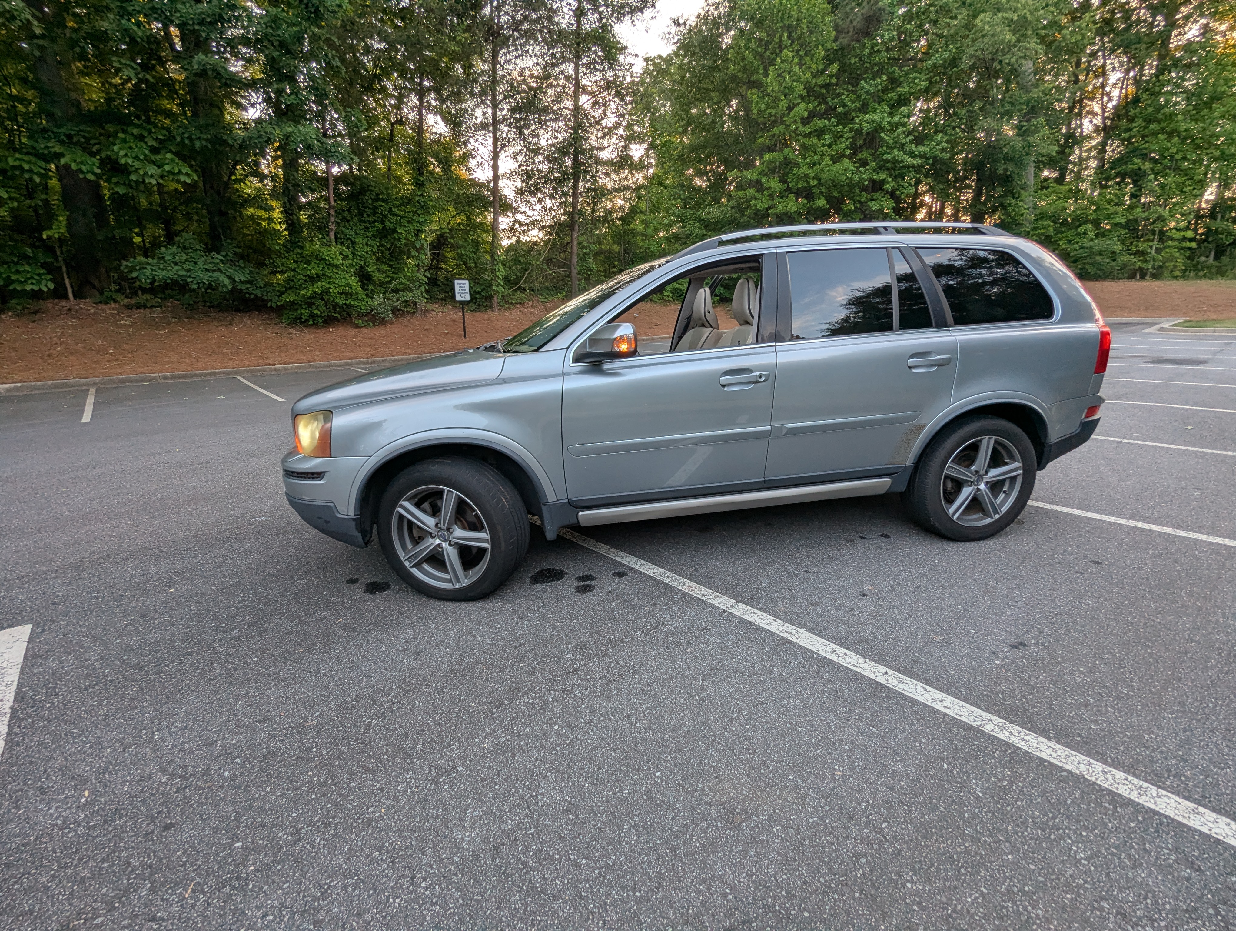 Used 2009 Volvo XC90 3.2 R-Design FWD image 2