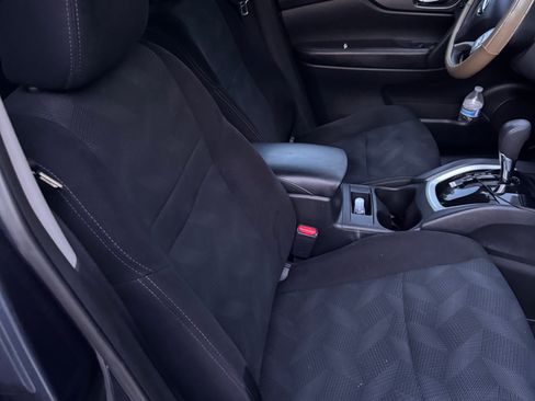 Used 2016 Nissan Rogue S FWD image 9