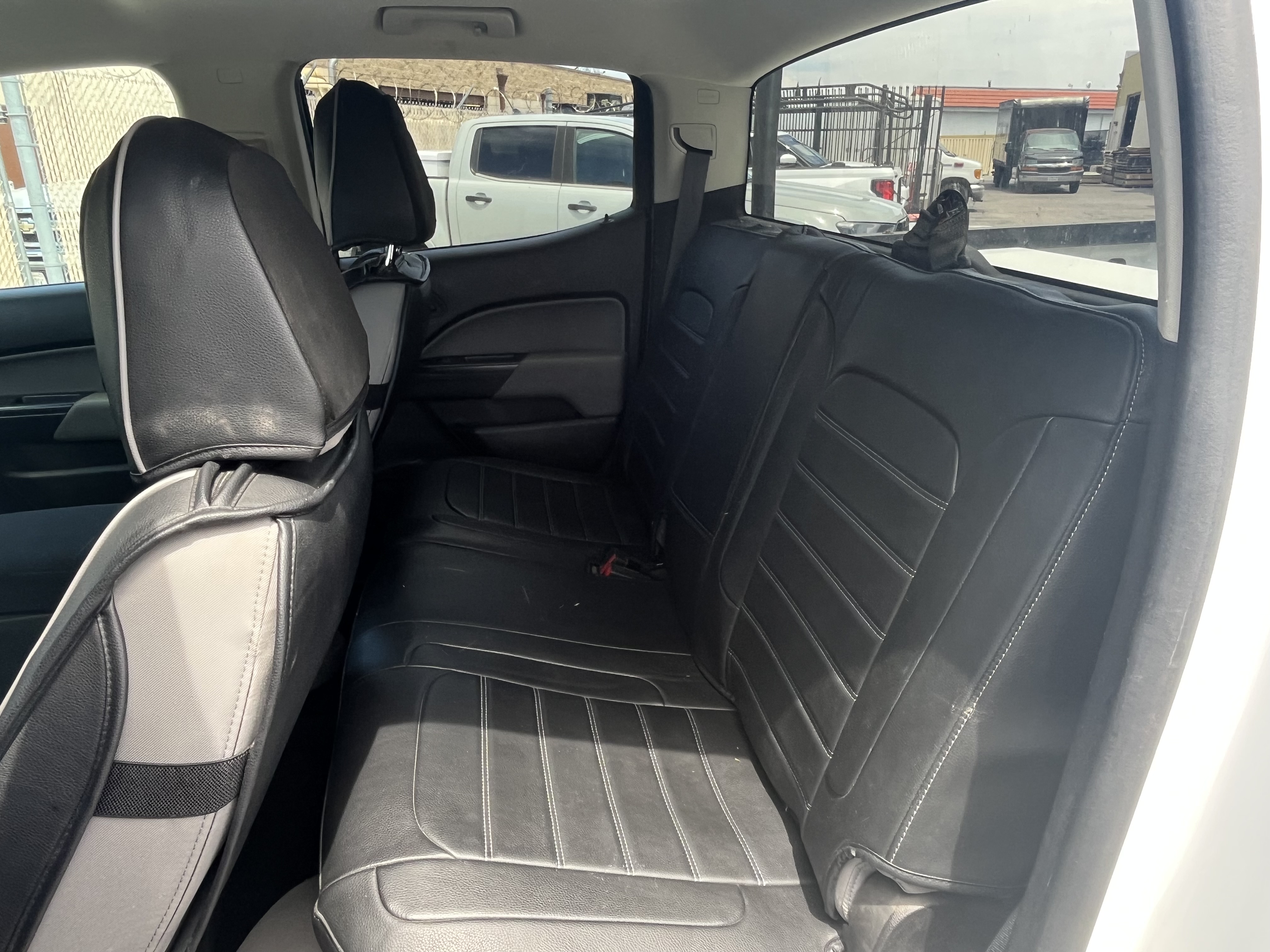 Used 2018 Chevrolet Colorado W/T w/ WT Convenience Package RWD image 11