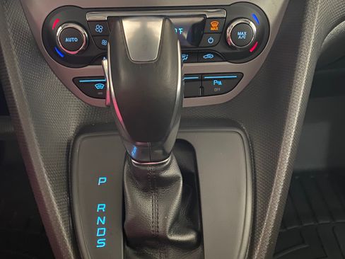 Used 2018 Ford Transit Connect XLT FWD image 22