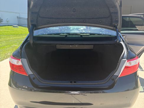 Used 2016 Toyota Camry SE FWD image 6