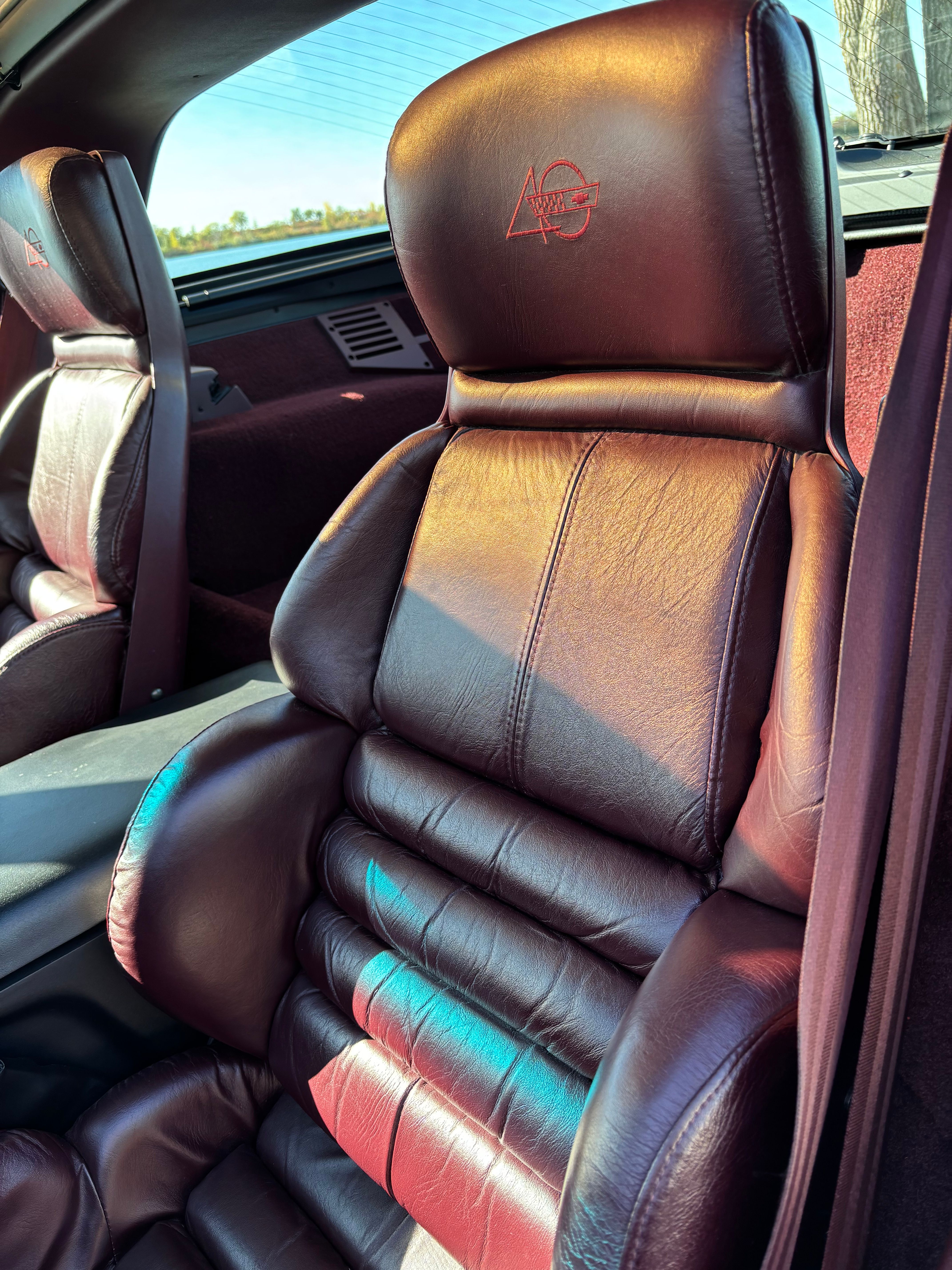 Used 1993 Chevrolet Corvette Coupe RWD image 5