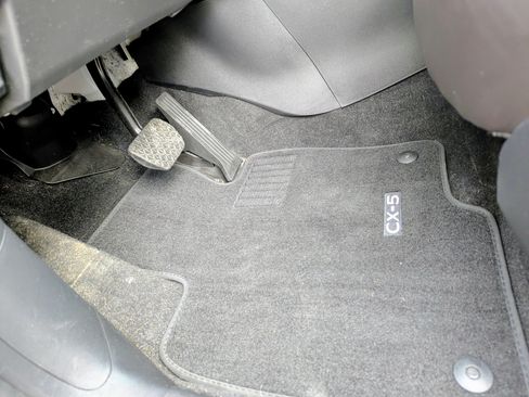 Used 2023 MAZDA CX-5 Signature image 18