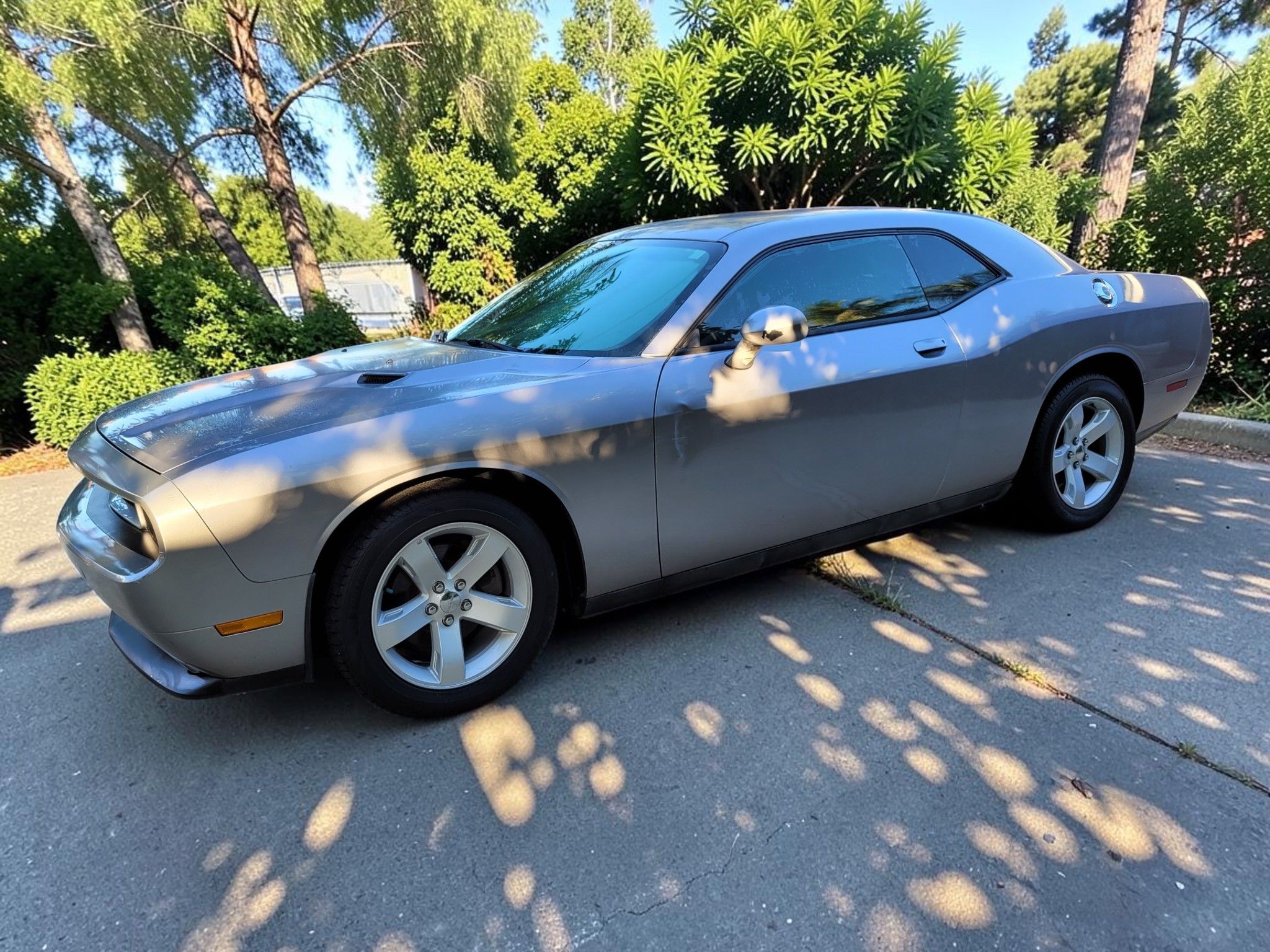 Used 2014 Dodge Challenger SXT RWD image 10
