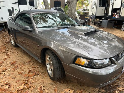 Used 2003 Ford Mustang GT Premium image 2