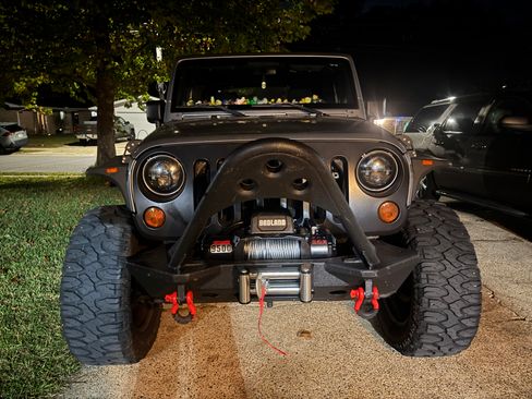 Used 2013 Jeep Wrangler Sport w/ Connectivity Group image 12