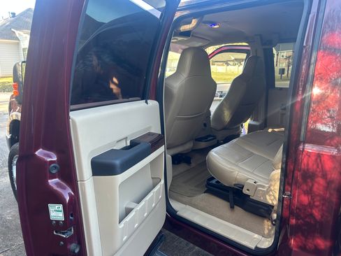Used 2008 Ford F250 Lariat image 12