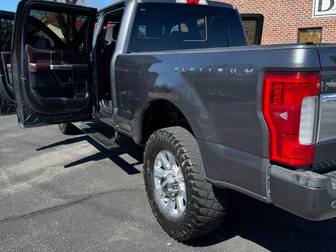 Used 2017 Ford F350 Platinum w/ Platinum Ultimate Package image 8