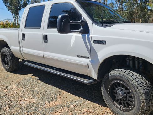 Used 2002 Ford F250 4x4 Crew Cab Super Duty image 2