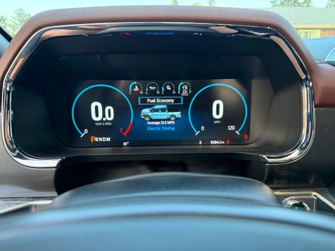 Used 2021 Ford F150 Lariat w/ Equipment Group 502A High AWD/4WD image 16
