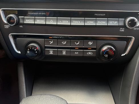 Used 2019 Kia Optima LX image 26