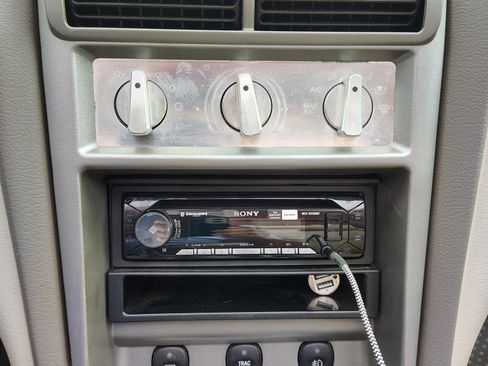 Used 2004 Ford Mustang GT Premium image 9