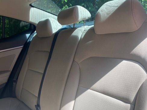 Used 2018 Hyundai Elantra SEL FWD image 13
