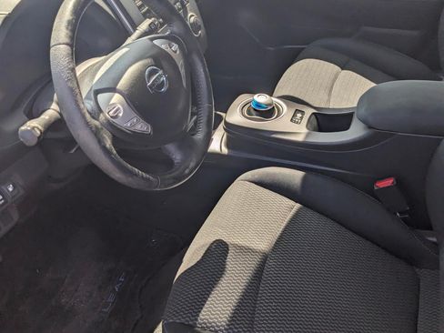 Used 2015 Nissan Leaf S w/ Charge Package image 6