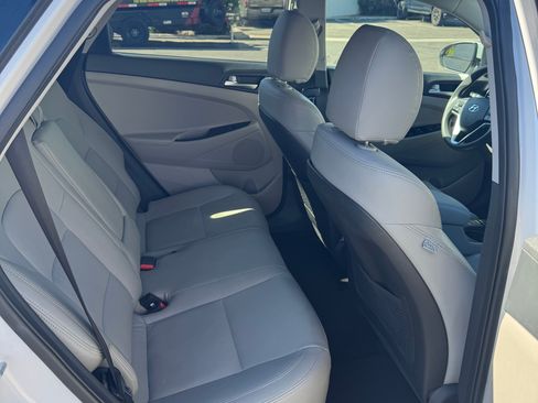 Used 2019 Hyundai Tucson SE image 33